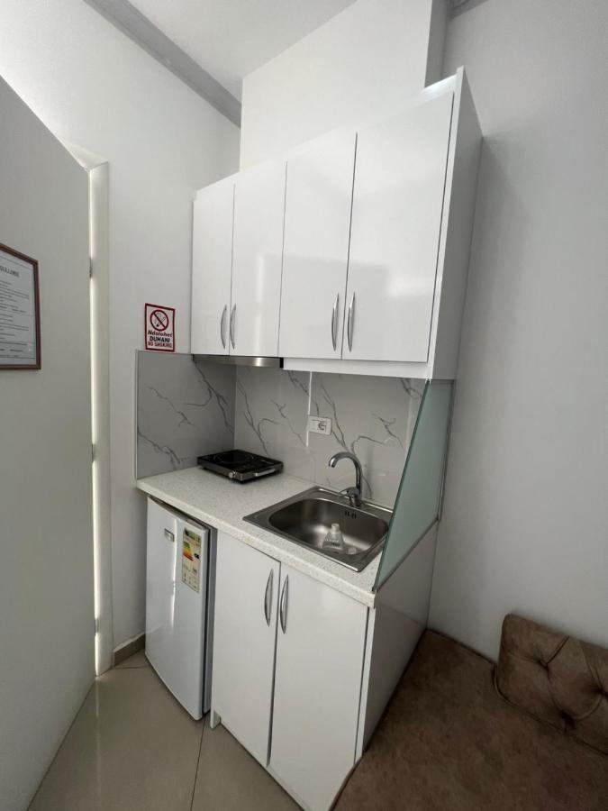 Seaside Rooms & Apartments Sarandë エクステリア 写真