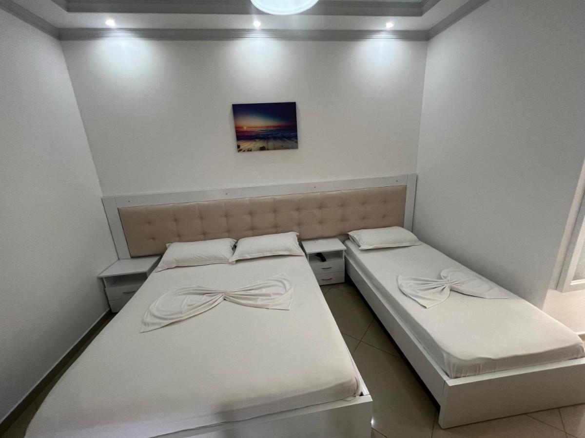 Seaside Rooms & Apartments Sarandë エクステリア 写真