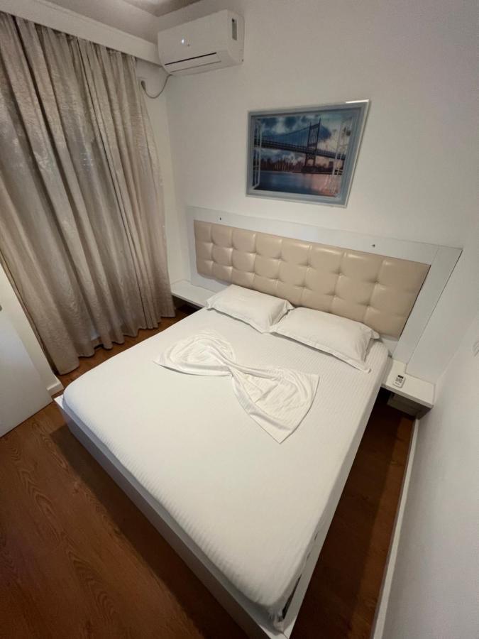 Seaside Rooms & Apartments Sarandë エクステリア 写真