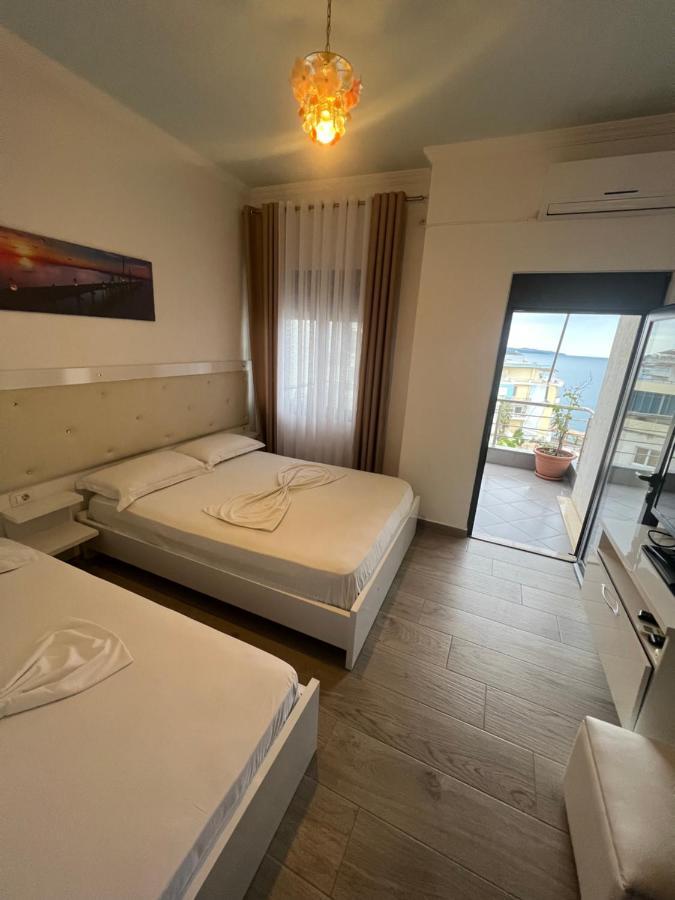 Seaside Rooms & Apartments Sarandë エクステリア 写真